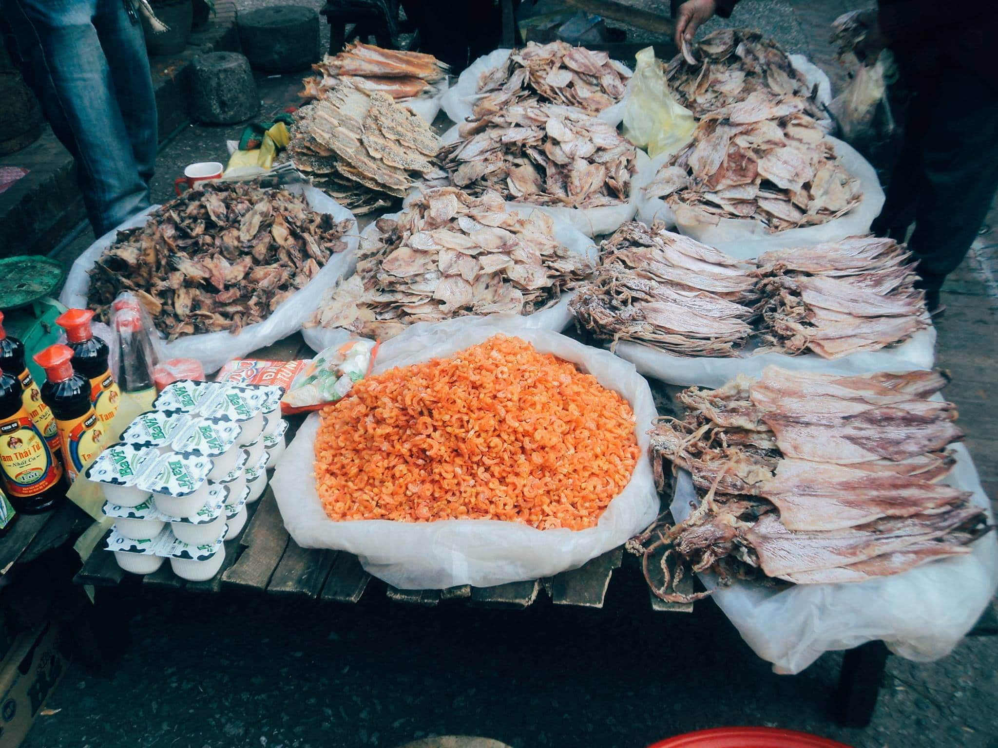 Backpacking Laos, Things to do in Laos, backpacking laos budget, travel guide to laos, hitchhiking in Laos, Laos in a low budget