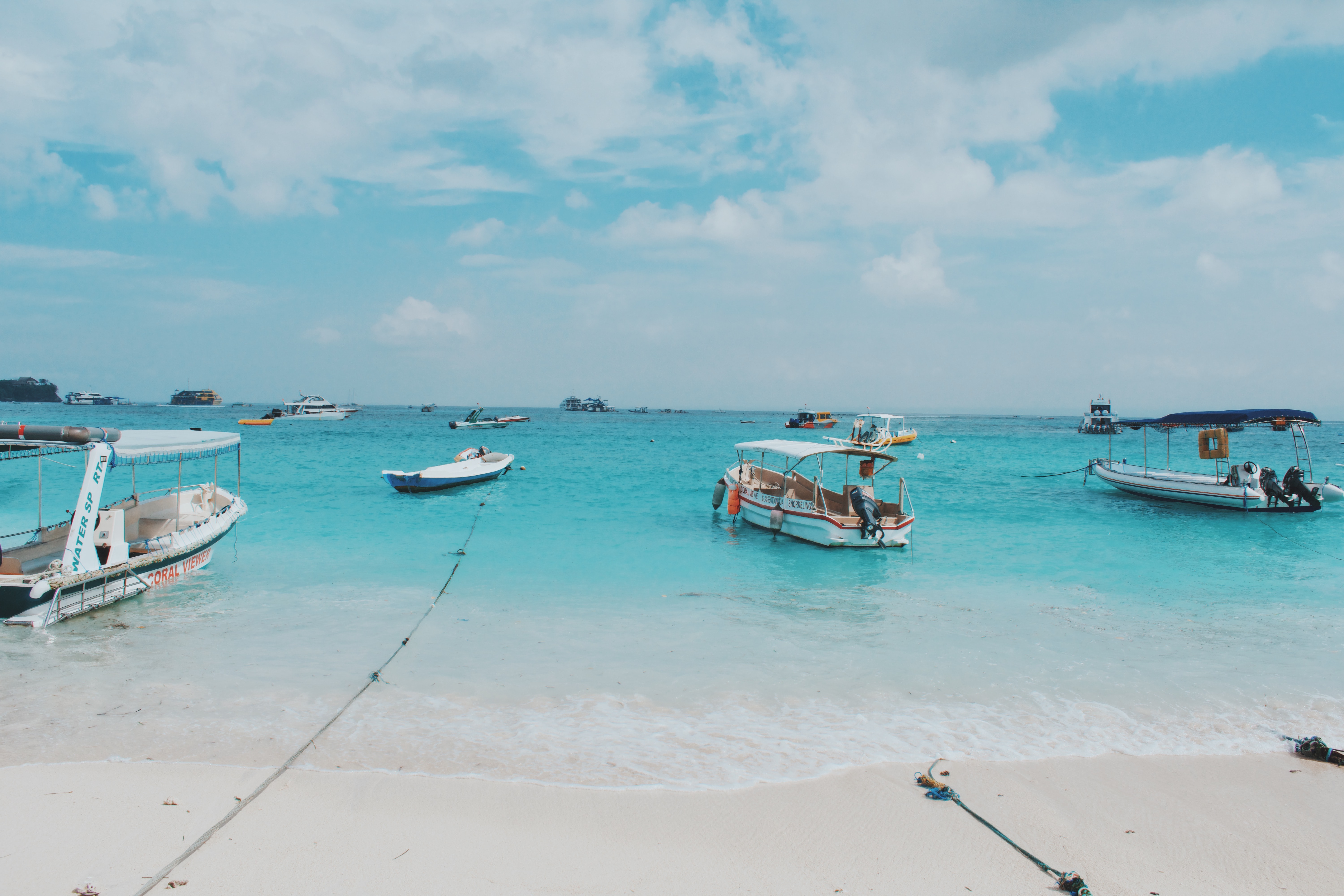 Best Things To Do In Bali And Places To Visit in Bali, How to get from Lombok to Nusa Lembongan By Ferry, Lombok to Nusa Lembongan, cheapest way from Lombok to Nusa Lembongan, best way from Lombok to Nusa Lembongan, ferry from Lombok to Nusa Lembongan, ferry schedule from Lombok to Nusa Lembongan, ferry fare from Lombok to Nusa Lembongan, Lombok to nusa Lembongan ferry,