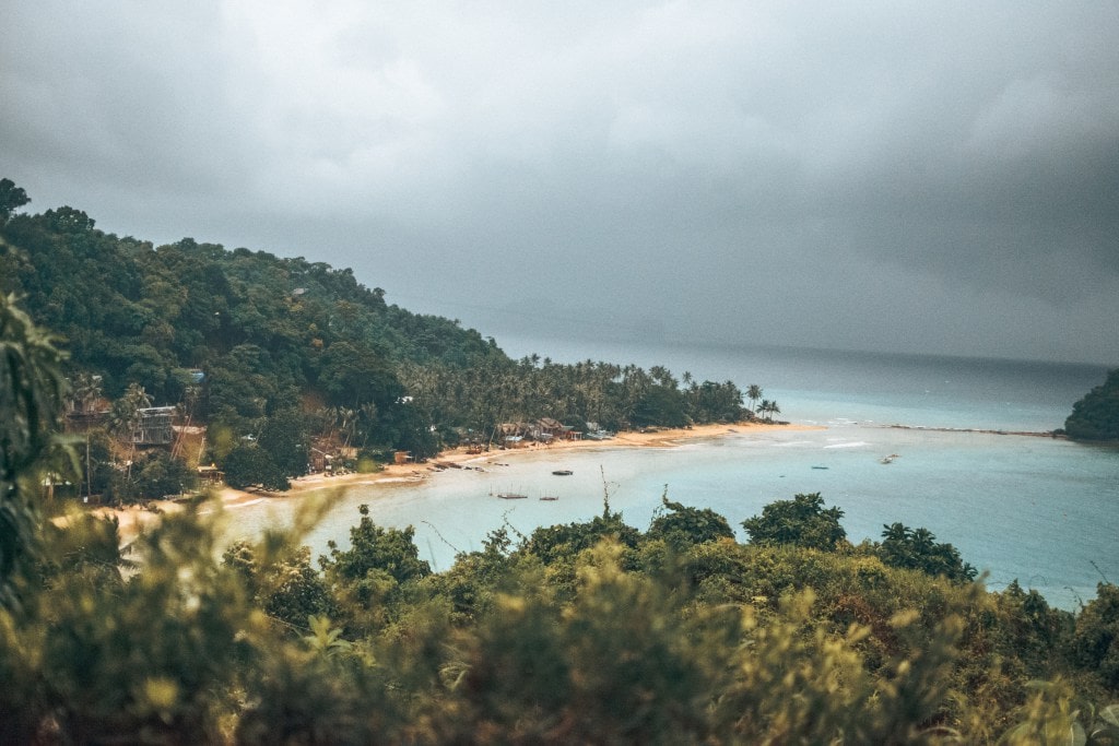 things to do in El Nido, el nido island hopping, things to do in el nido aside from island hopping, things to do in el nido at night, el nido palawan itinerary, nightlife in el nido