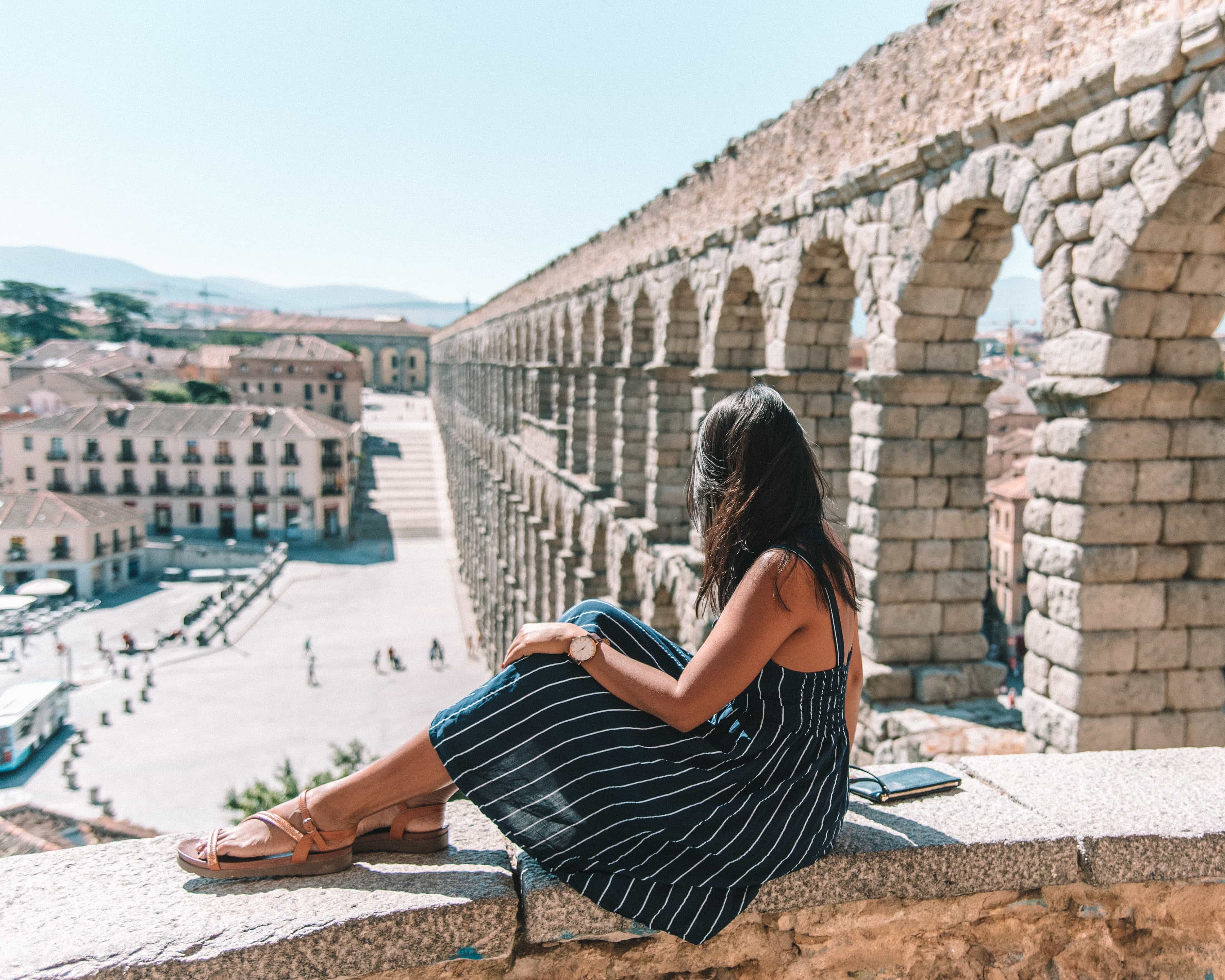 Travel Guide to Segovia: Things to do in Segovia, best time to visit Segovia, day tour from Madrid to Segovia, food to try in Segovia, eat cochinillo in Segovia