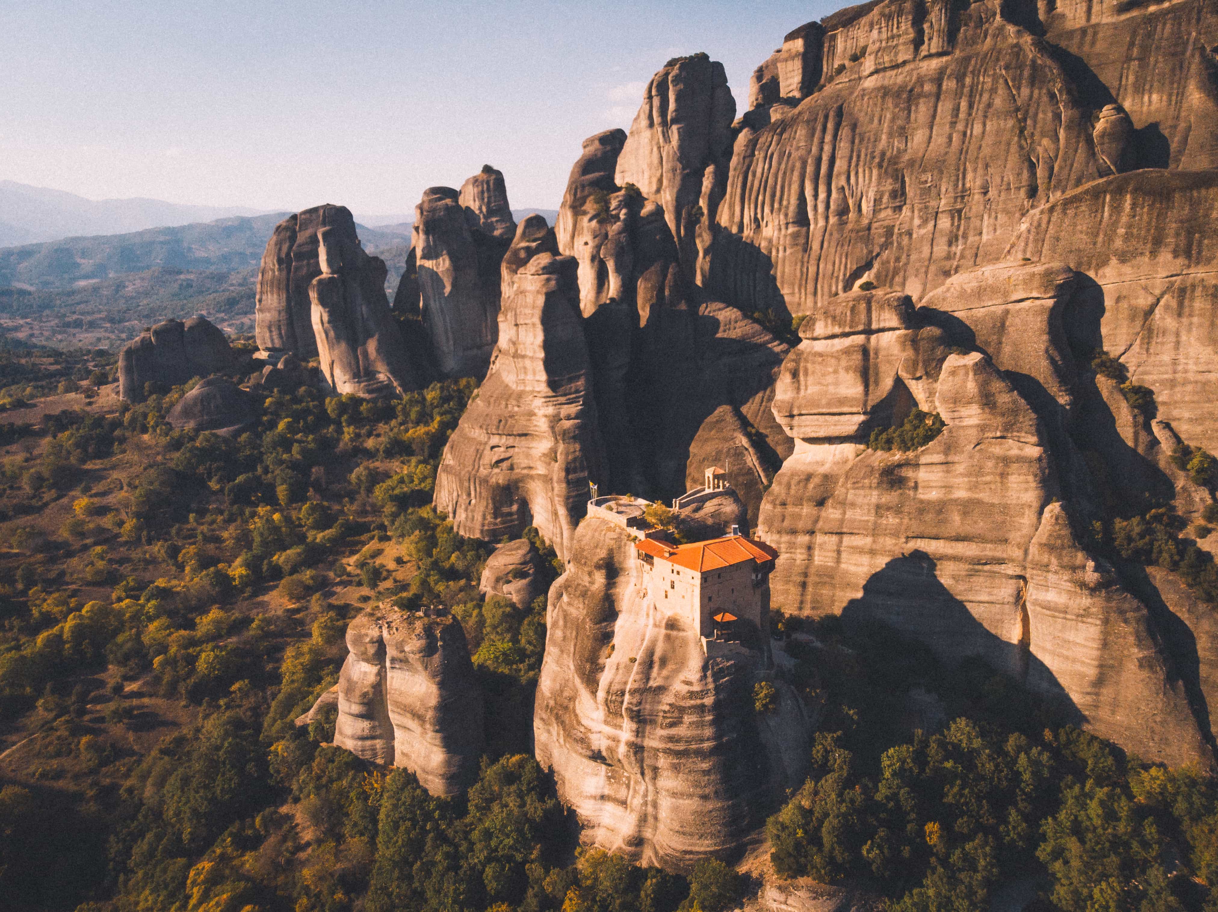 How to get to Meteora from Athens and how to get to Meteora from Thessaloniki. All things to do in Meteora, where to stay in Meteora, monasteries to visit in Meteora