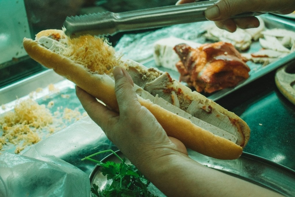 food budget travel in Vietnam