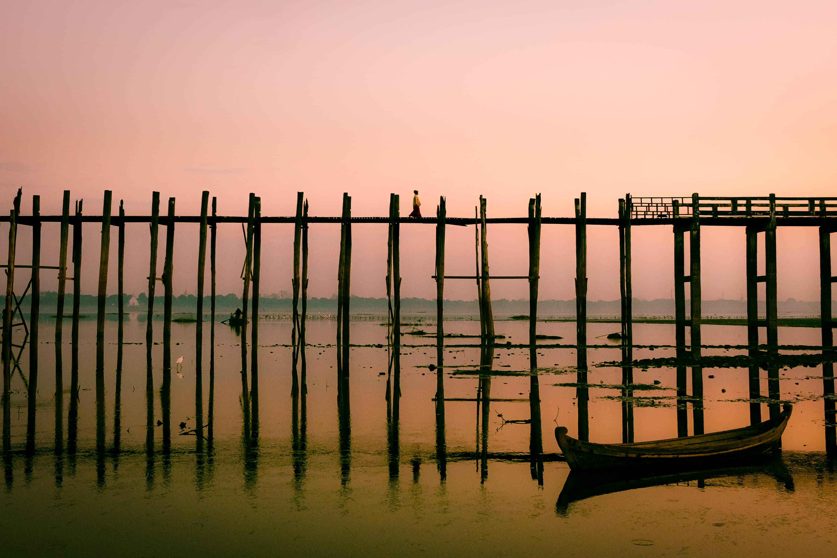 U Bein Bridge in Amarapura, instagrammable places in Myanmar