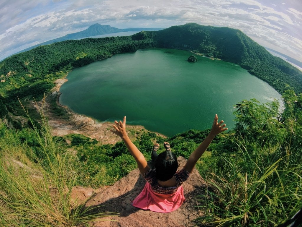 https://body-mind.report/2024/08/21/how-to-make-adobo/, Tagaytay tourist spots, Taal Volcano, Taal Lake
