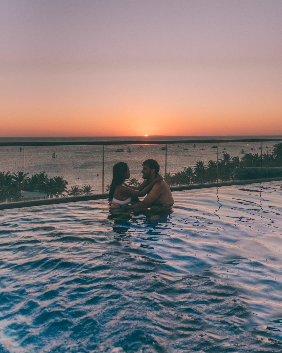 A Perfect 3 Days Boracay Itinerary, Things to do in Boracay Island, Boracay island travel guide, budget travel in boracay island, Boracay Island, Discovery shores Boracay, rooftop in Boracay