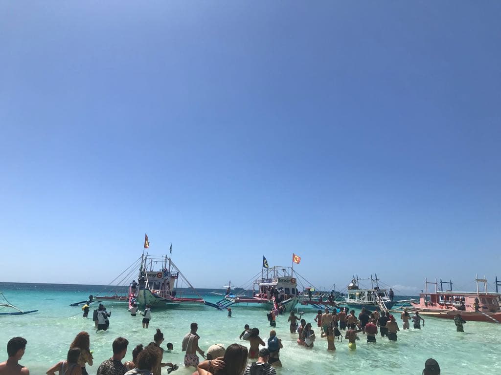 Things to do in Boracay Island, Boracay island travel guide, budget travel in boracay island, Boracay Island, party boat in Boracay Island