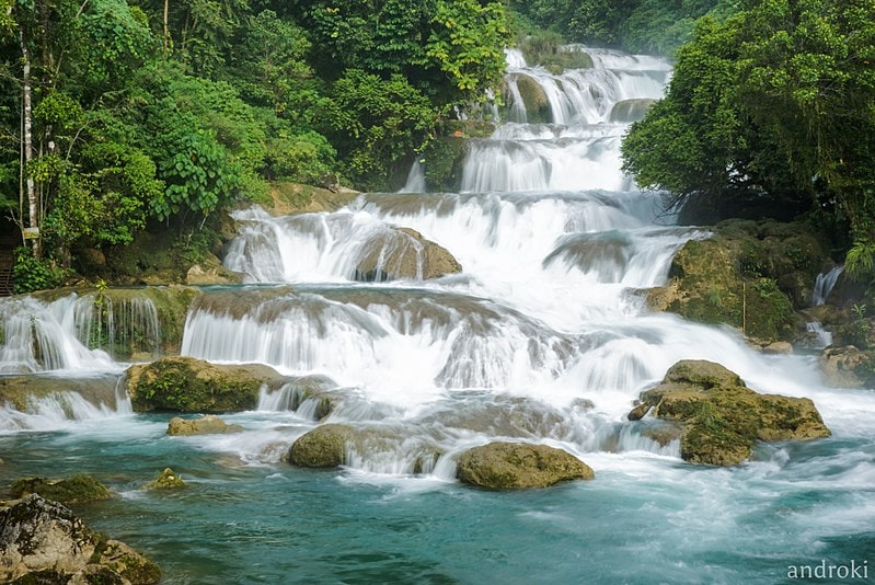 800px Aliwagwag Falls 2018 01