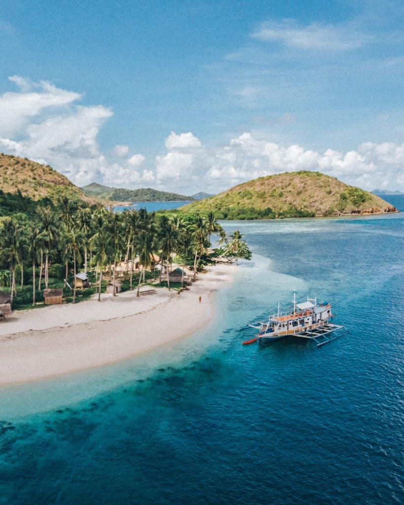 Araw Beach, island hopping from El Nido to Coron, el nido to coron expedition tour, Buhay Isla Eco Tour, el nido to coron island hopping, el nido to coron tour, el nido to coron expedition, el nido to coron boat trip