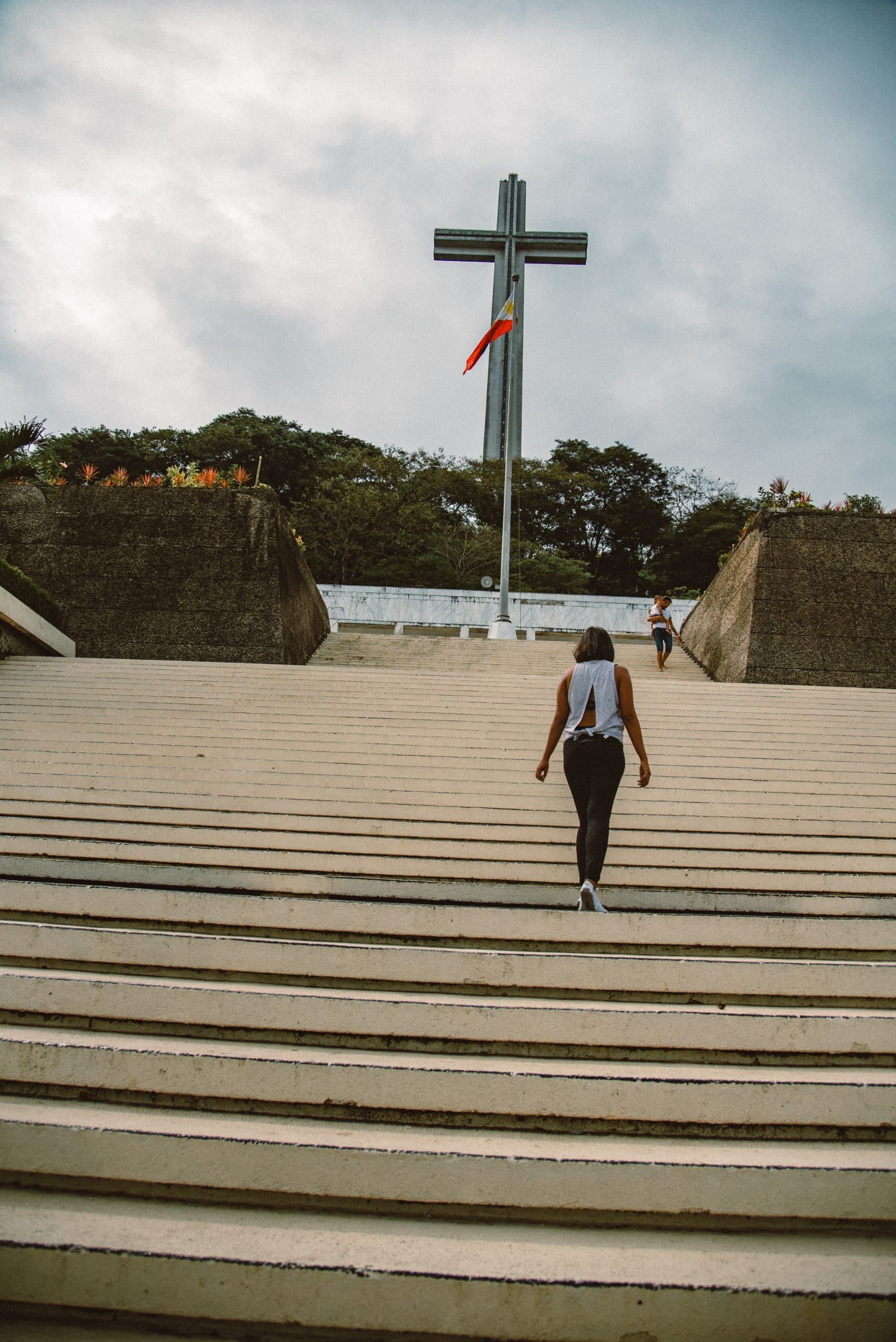 Bataan tourist spots, Bataan travel guide, Mt. Samat Shrine of Valor, 