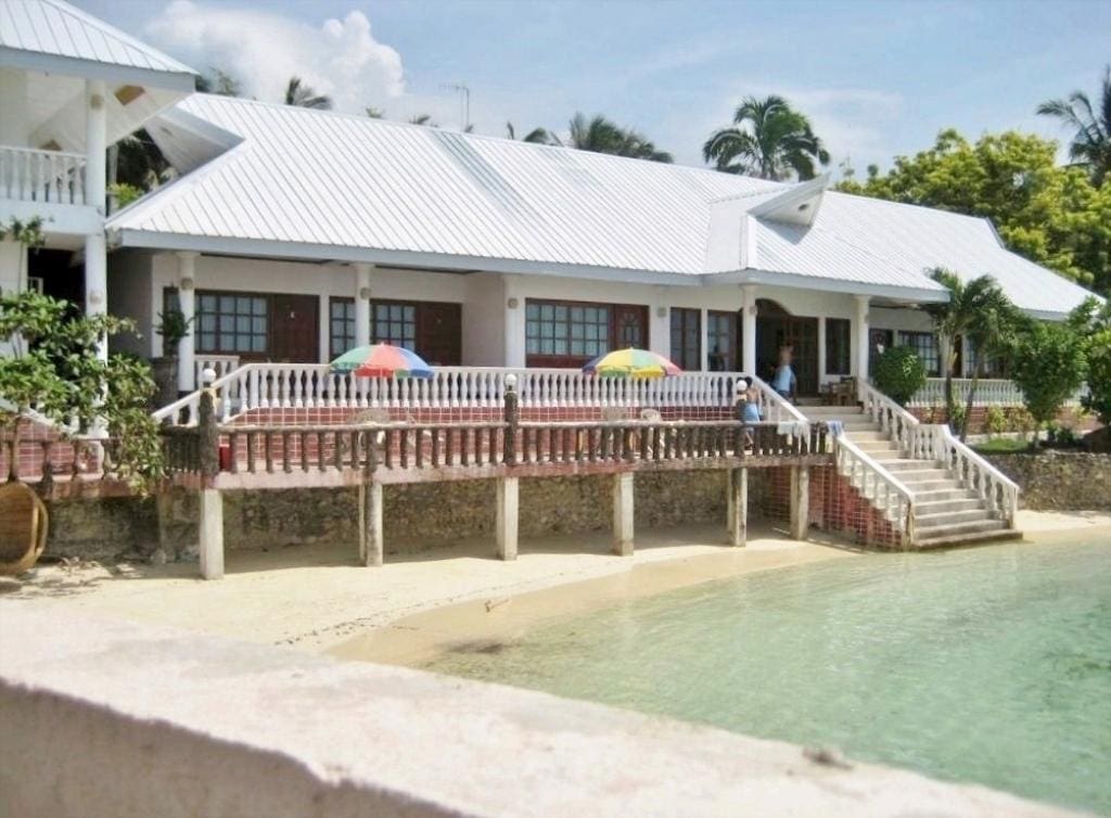 The Lighthouse Resort, beach resorts in oslob, oslob resorts, resorts in oslob, hotels in oslob, oslob hotels