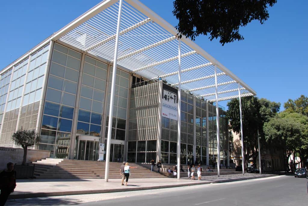 Things to do in Nimes, Nimes Tourist Spots, Carré d'Art (Musée d'Art Contemporain)