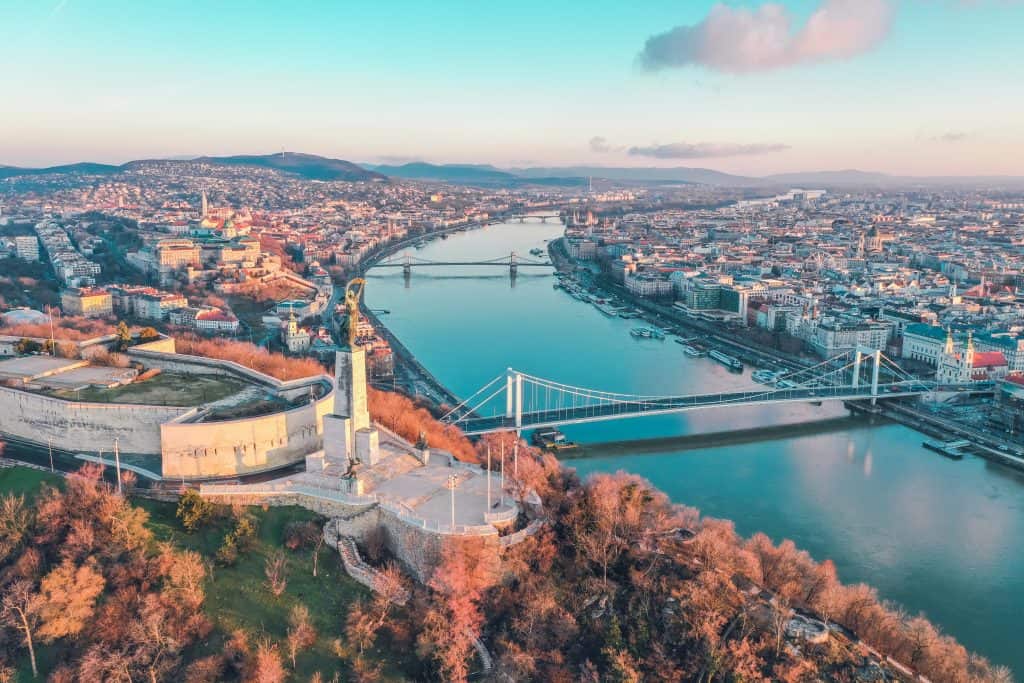 sim card Budapest airport, cheapest sim card in Hungary, best prepaid sim card hungary, hungarian sim card, prepaid sim card hungary, hungary sim card airport, sim card hungary, hungary prepaid sim, hungary tourist sim card, hungary sim card, hungary sim card for tourist, hungary sim card airport