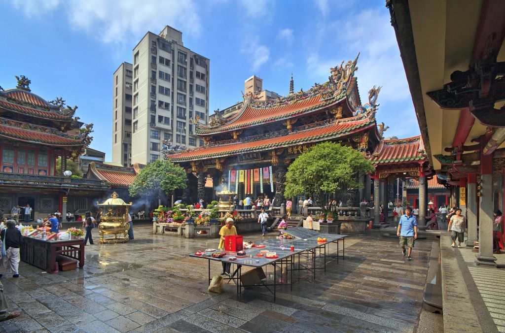 Longshan Temple 1