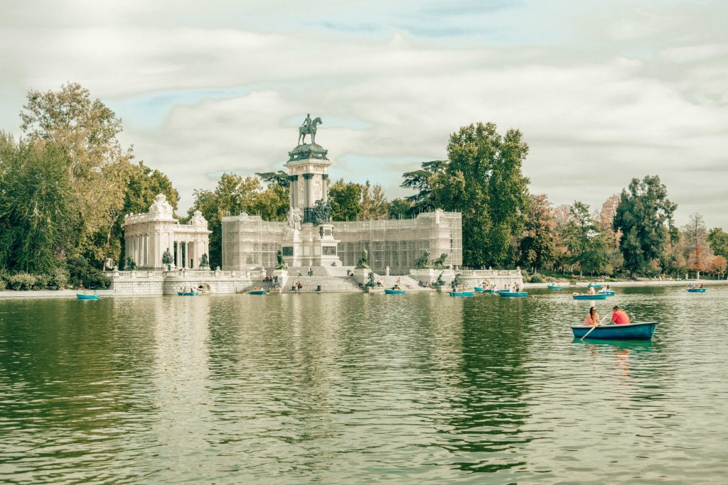 madrid airport to atocha, madrid airport to atocha train station, madrid airport to atocha cheapest way