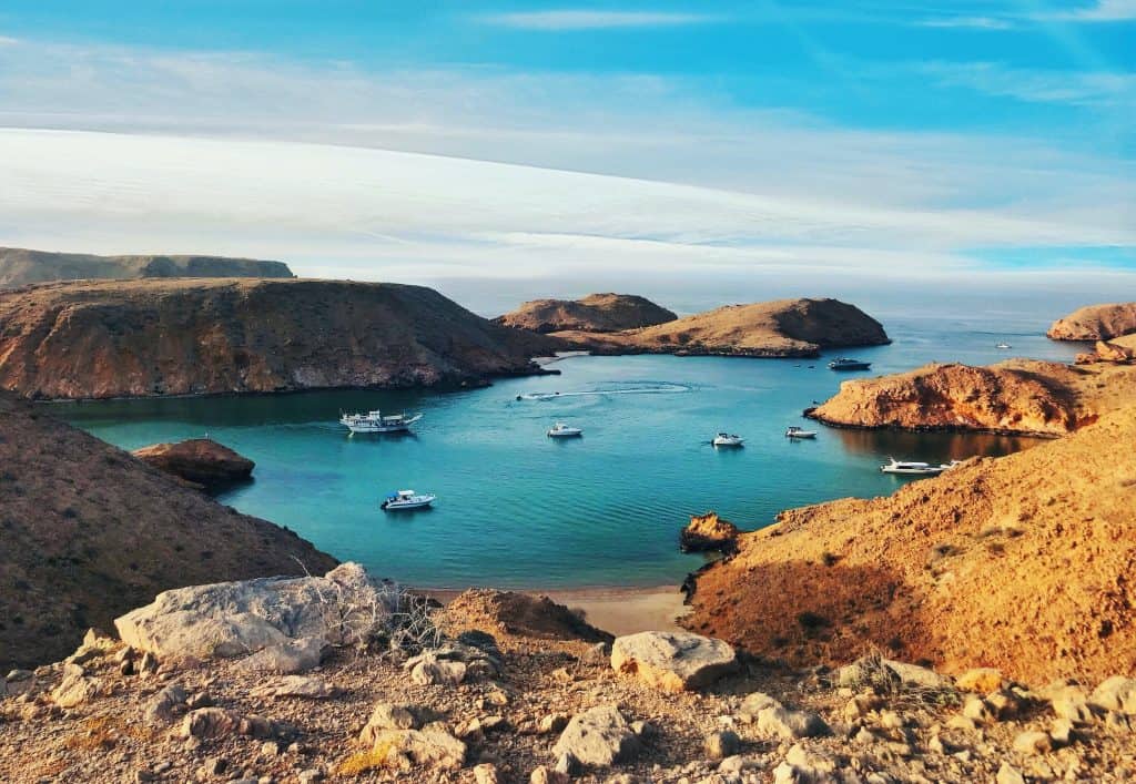 sim card Oman airport, cheapest sim card in Oman, prepaid sim card oman, best tourist sim card oman,Oman sim card for tourists, best sim card for oman, Oman prepaid sim card,  Oman sim card, Oman tourist sim card, sim card Oman, oman sim card for tourist
