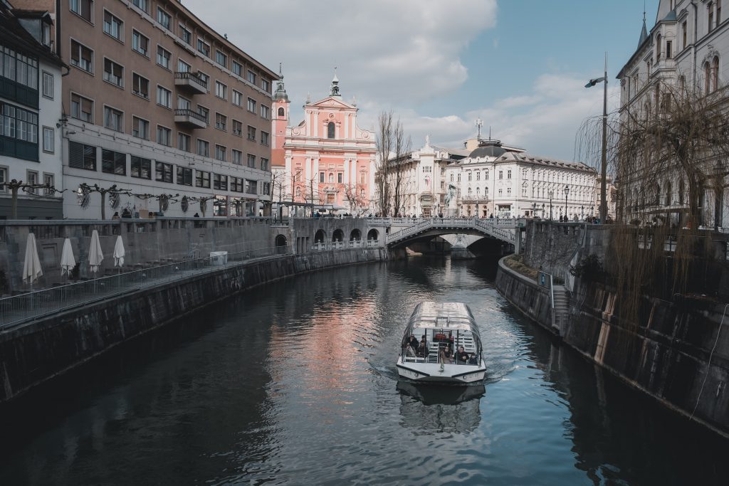 ljubljana airport to city, ljubljana airport bus, ljubljana airport to city center, ljubljana airport to shuttle, How To Get From Ljubljana Airport to city center