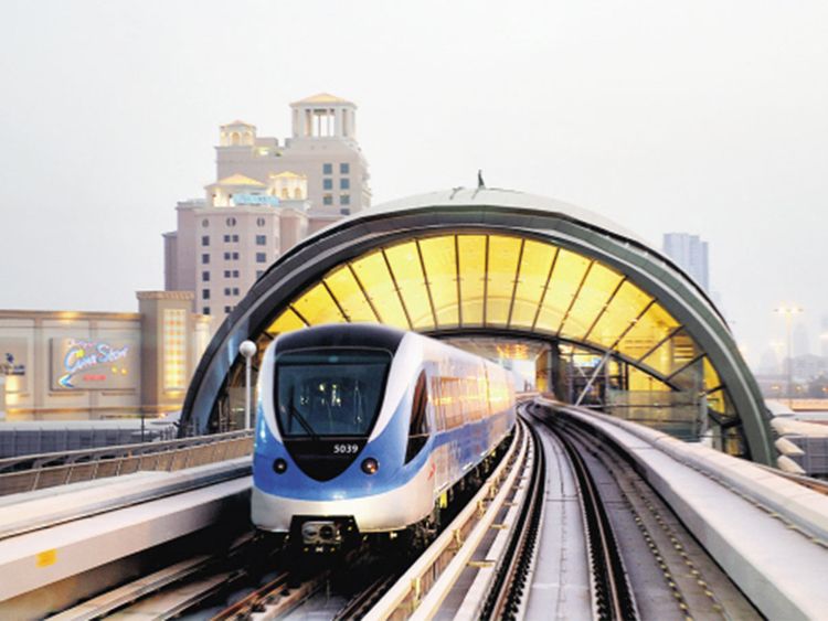 Metro Dubai Airport, dubai airport to Burj Khalifa, dubai airport to Dubai Mall, dubai airport to city center, dubai airport to city, How To Get From Dubai Airport To City Center