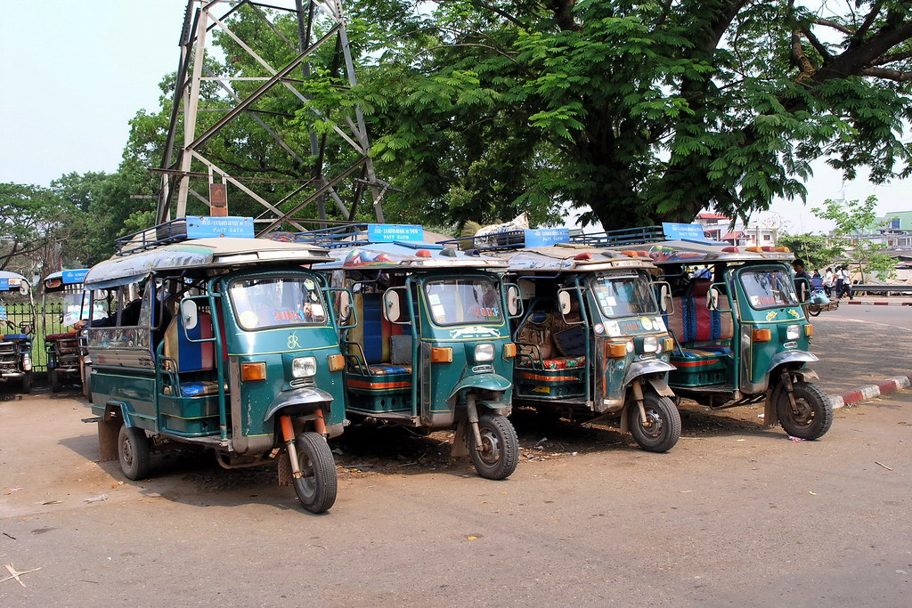 Tuk Tuk in Vientiane Airport, Vientiane airport to city, Vientiane airport to city center, How To Get From Vientiane Airport To City Center