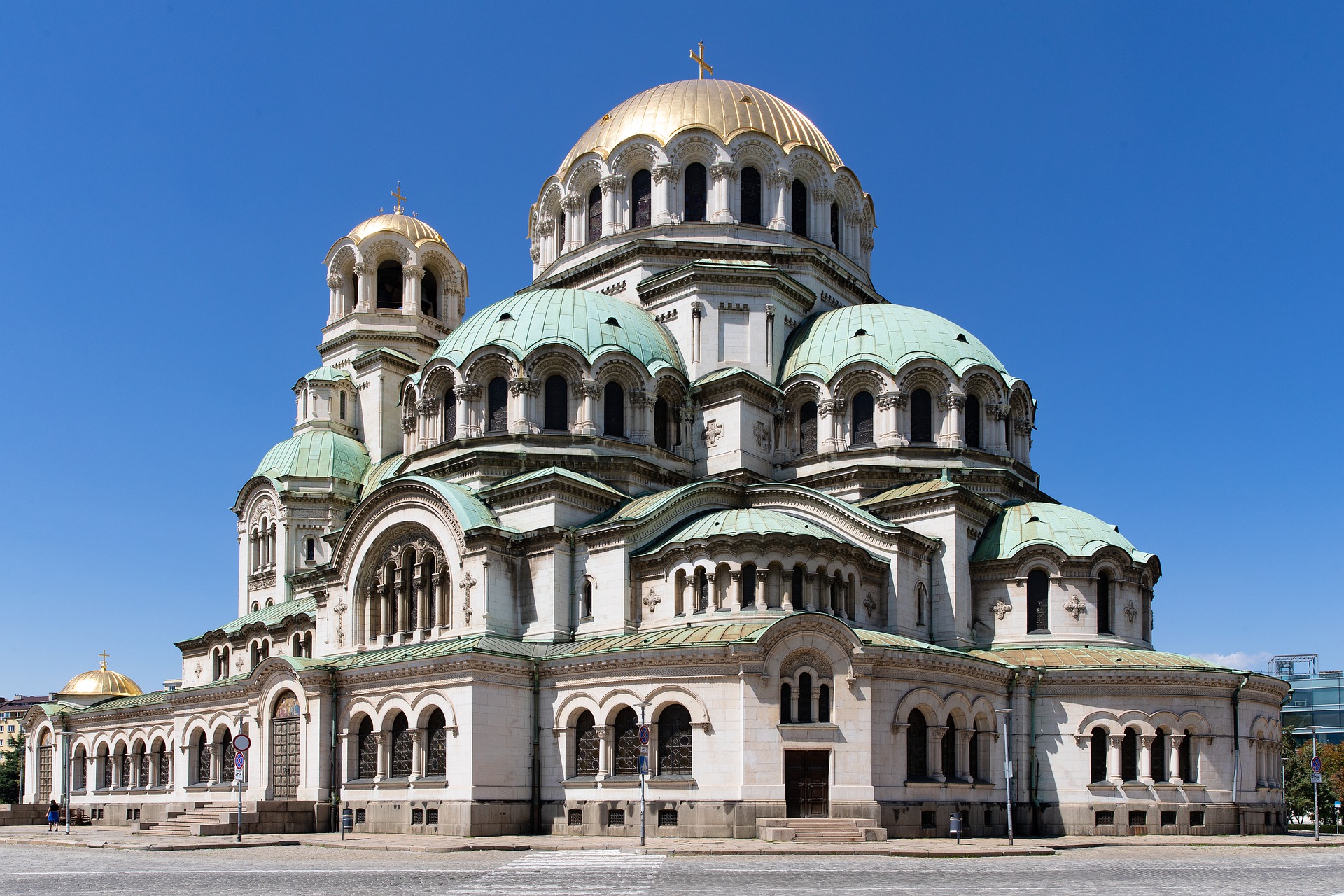 12 Most Beautiful And Best Cities For Living With Less Than $2000 USD, sofia airport to city, sofia airport to city center, How To Get From Sofia Airport To City Center