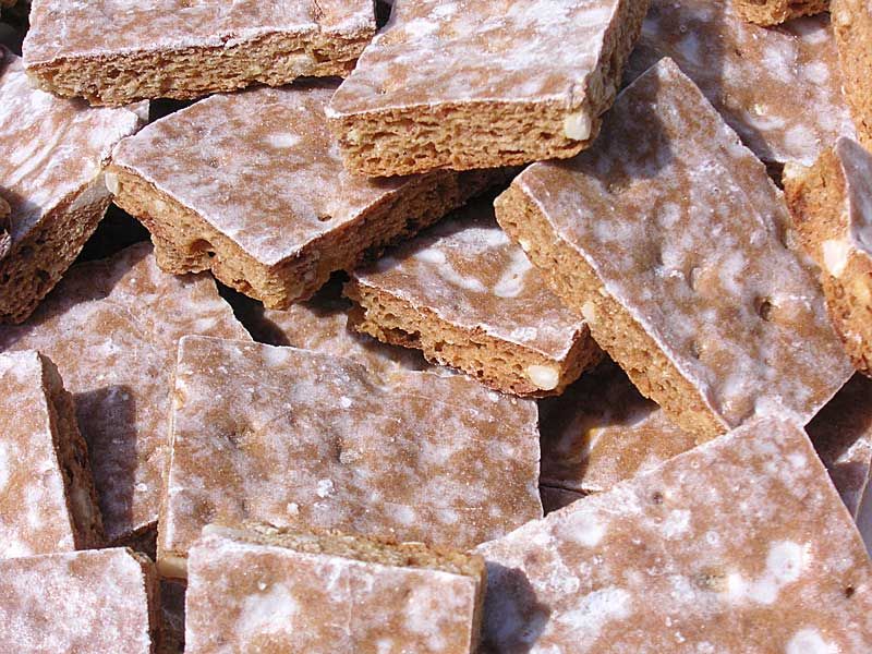 Basler Läckerli Biscuits, Swiss food, Switzerland food, Swiss cuisine, Swiss dishes, Switzerland traditional food