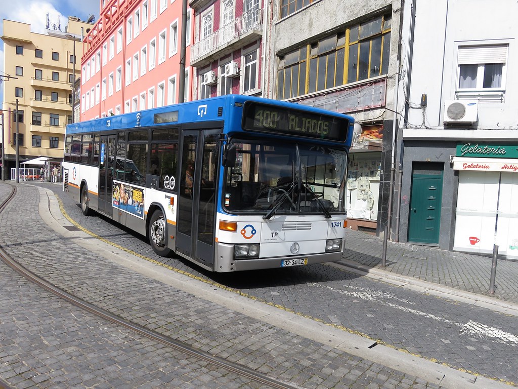 PORTO ANDANTE CARD, Public Bus Porto Airport, Porto airport to city, porto airport to city center