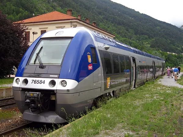How To Get from Beauvais Airport To Disneyland Paris - All Possible Ways,  Navigo Card, Beauvais to Disneyland paris, how to get to Disneyland Paris from Beauvais, from Beauvais airport to Disneyland Paris, bus Beauvais airport to Disneyland Paris, train Beauvais airport to Disneyland Paris, cheapest way Beauvais airport to Disneyland Paris, best way from Beauvais airport to Disneyland Paris, bva airport to disneyland paris  BEAUVAIS AIRPORT TO DISNEYLAND PARIS, Beauvais to Disneyland Paris

