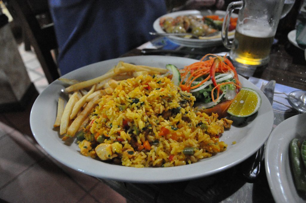 Panamanian Food, Panamanian cuisine, Traditional Panamanian Food, food in Panama, Panamanian dishes, Arroz con pollo