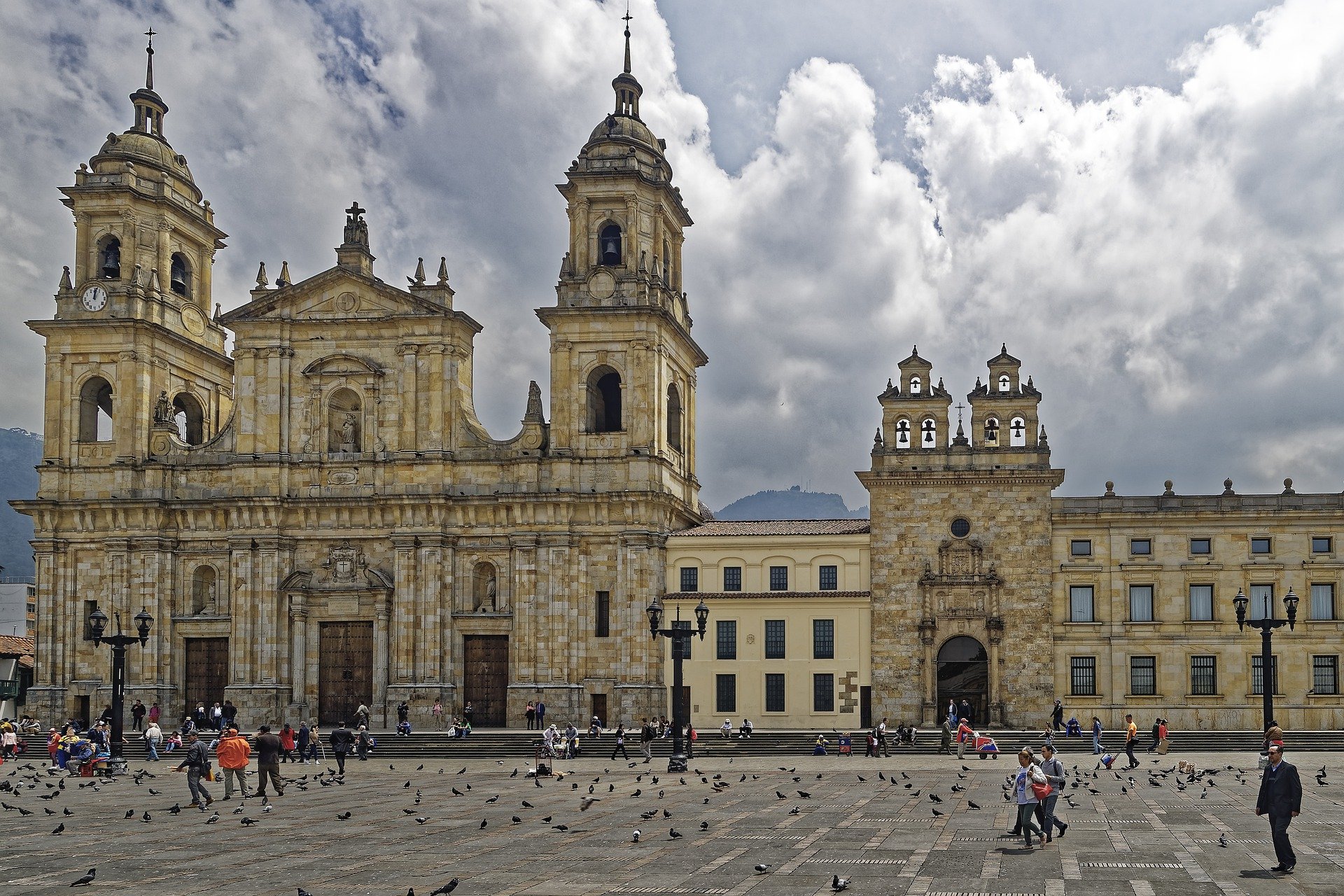 How To Get From San Gil to Bogota - All Possible Ways, cheapest way from San Gil to Bogota, San Gil to Bogota, bus San Gil to Bogota, taxi San Gil to Bogota, Copetran bus San Gil to Bogota, Bus schedule San Gil to Bogota, private transportation from San Gil to Bogota, Expreso Copetran San Gil to Bogota