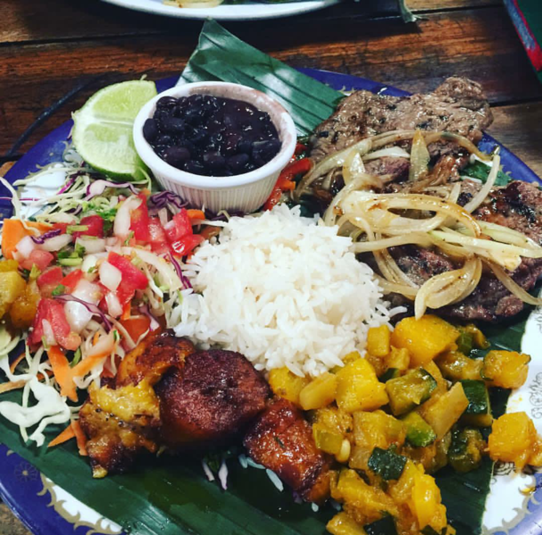Costa Rican food, food in Costa rica, costa rican dishes, Costa Rican cuisine, Casado
