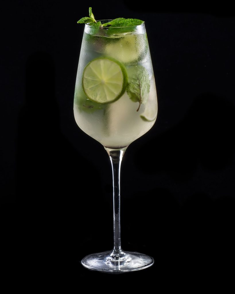 Hugo, drinks in switzerland, swiss beverages, swiss drinks,