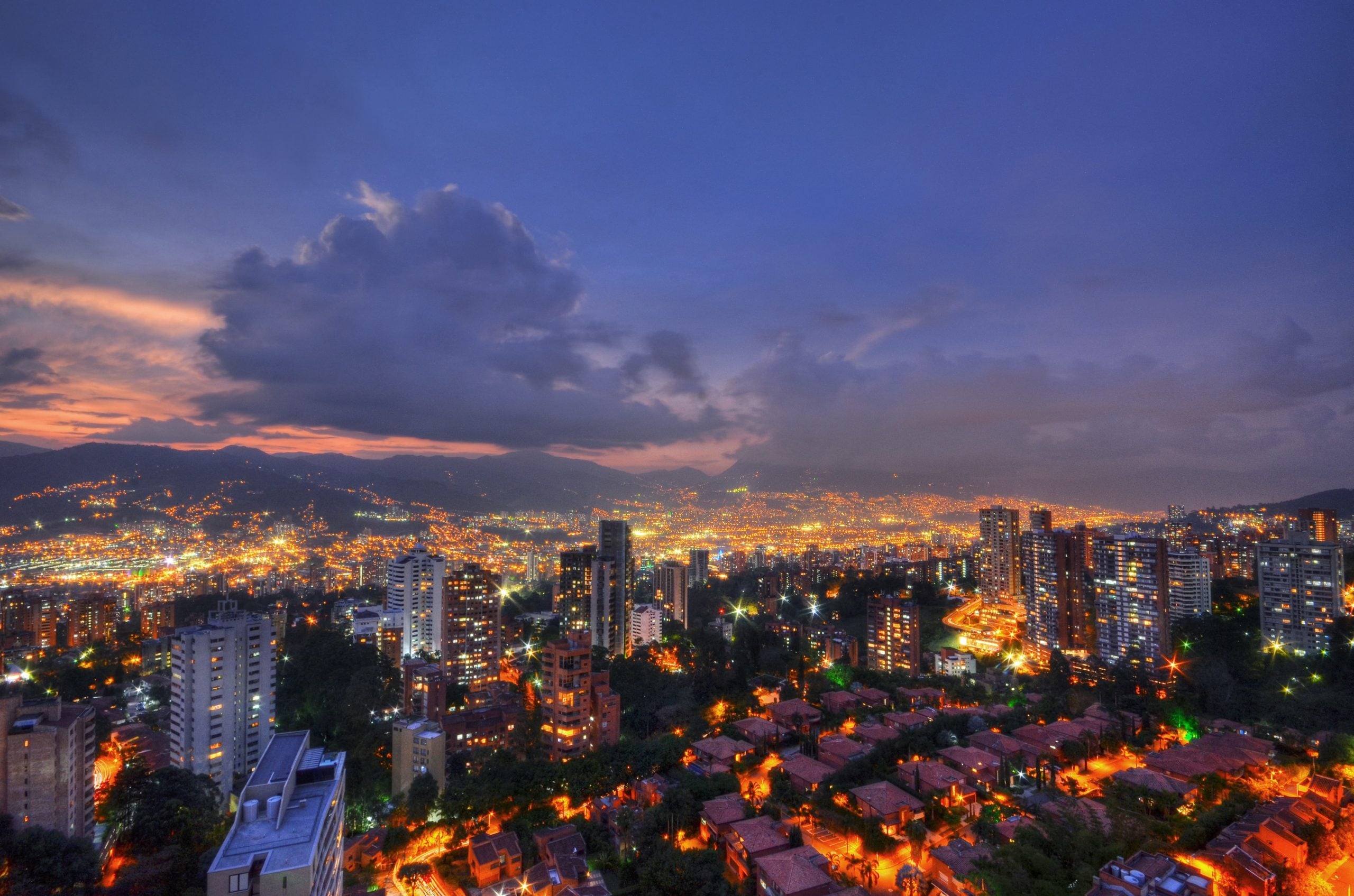 How To Get From Bogota to Medellin Best Way, best way from Bogota to Medellin, cheapest way from Bogota to Medellin, Bogota to Medellin, bus from Bogota to Medellin, by plane from Bogota to Medellin, Bogota to Medellin by van, Bogota to Medellin by bus,