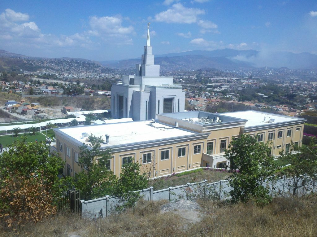 Honduras travel tips, things to know before visiting Honduras, facts about Honduras, Tegucigalpa