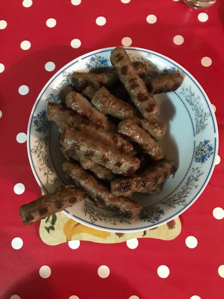 Serbia Travel Tips, things to know before visiting Serbia, facts about Serbia, Ćevapi