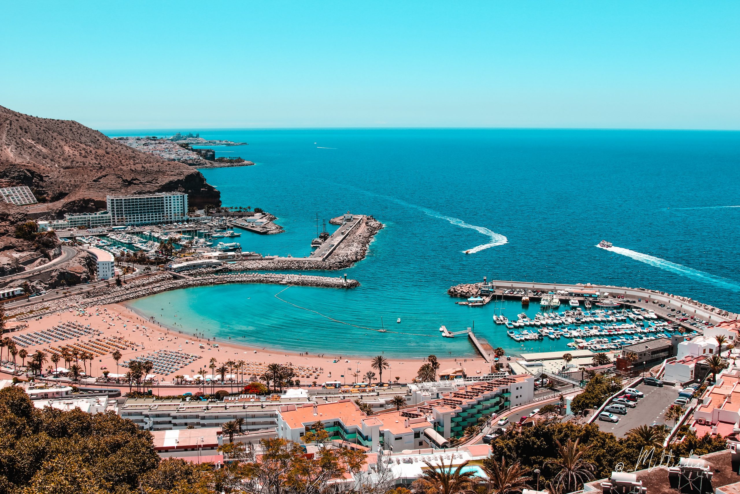 How To Get From Gran Canaria Airport To City Center - All Possible Ways