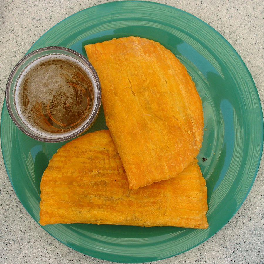 food in Jamaica, jamaican food, jamaican cuisine, jamaican dishes, jamaican drinks, jamaican appetizers, jamaican traditional food, Jamaican patties