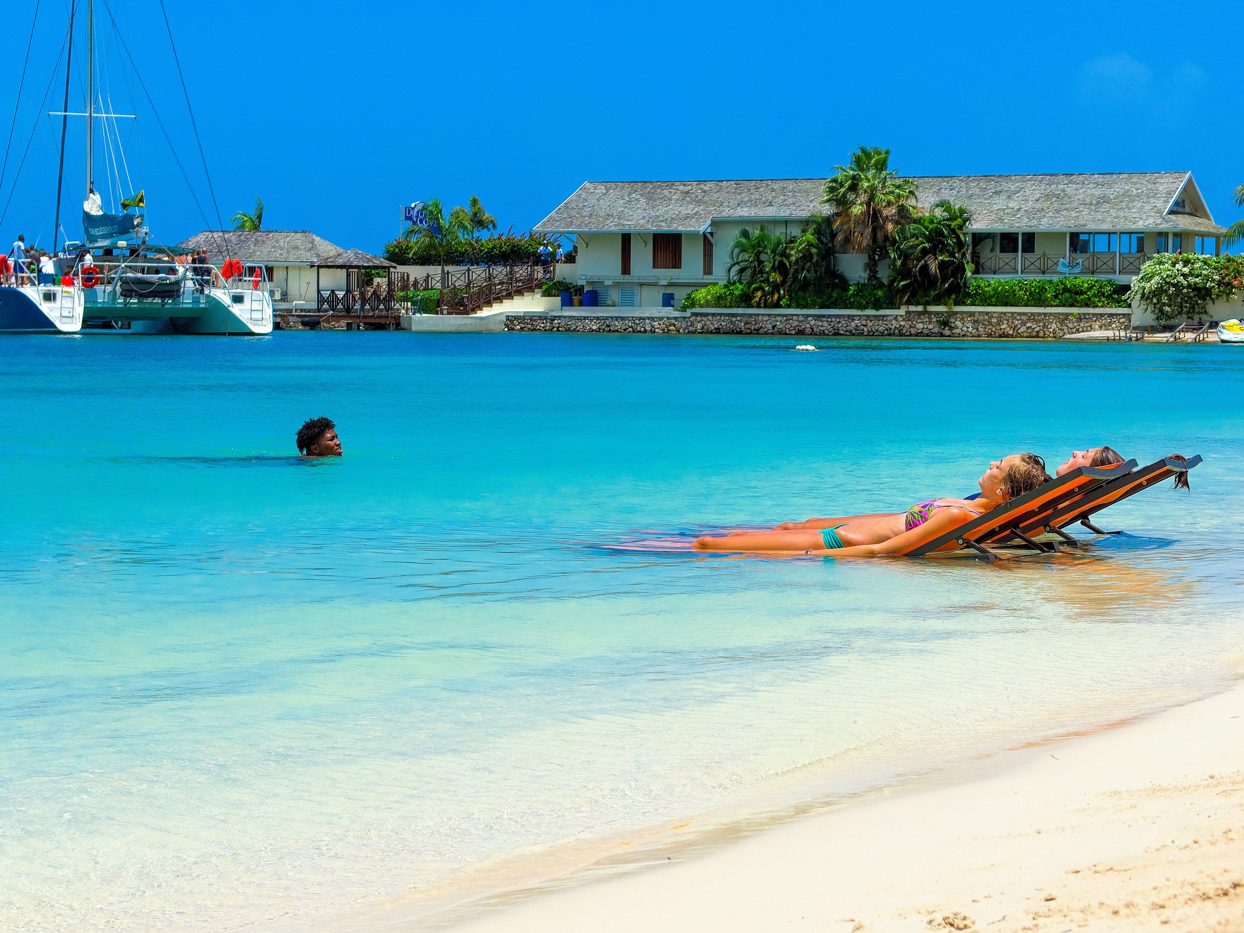 What To Wear In Jamaica: Our Jamaica Packing List And What To Bring To Jamaica For Your Next Trip