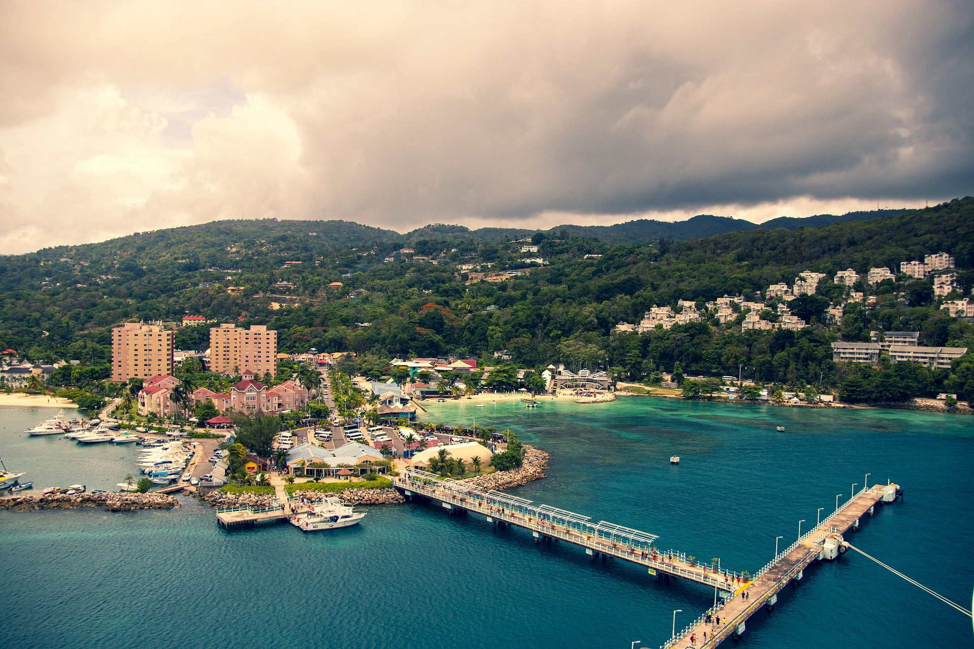 How To Get From Montego Bay Airport To Ocho Rios - All Possible Ways