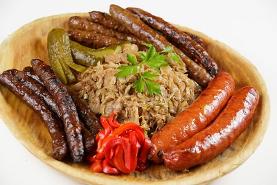 Romanian Food, Romanian cuisine, Traditional Romanian Food, food in Romania, Romanian dishes, Varză călită