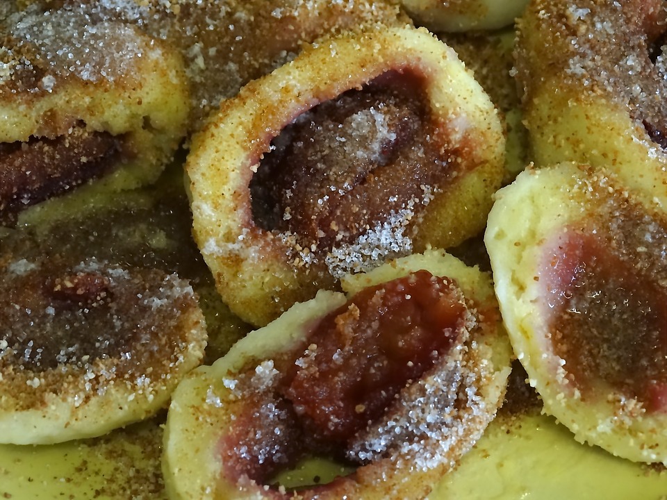 Romanian foods, Romanian desserts, Traditional food in Romania, What to eat in Romania, Desserts in Romania, plum dumplings