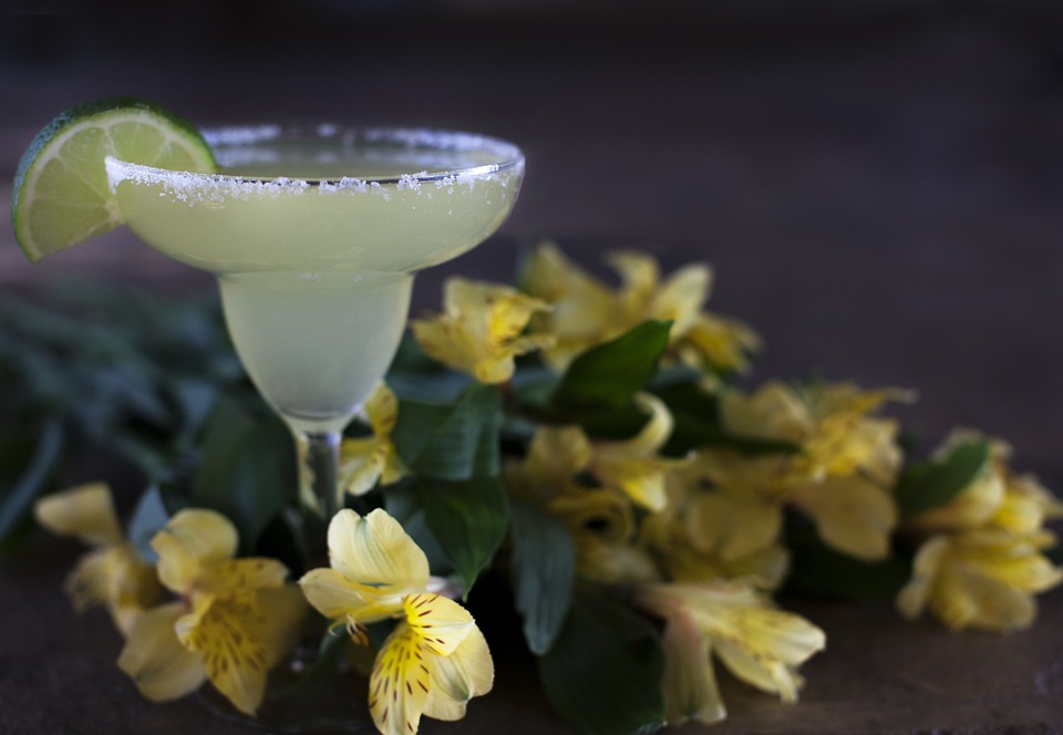 MEXICAN DRINKS, DRINKS IN MEXICO, MEXICAN CUISINE, MEXICAN BEVERAGE,  MARGARITA