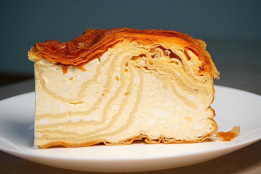 Romanian foods, Traditional food in Romania, What to eat in Romania, placinta macedoneana, Romania pastry dish