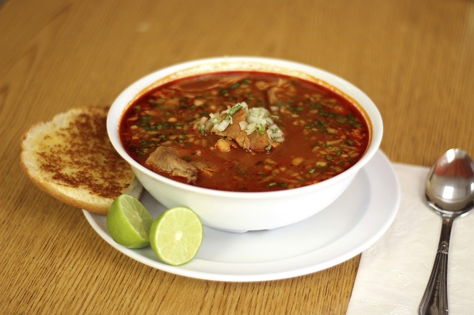 MEXICAN DISHES, FOOD IN MEXICO, MEXICAN CUISINE, MEXICAN FOODS, POZOLE