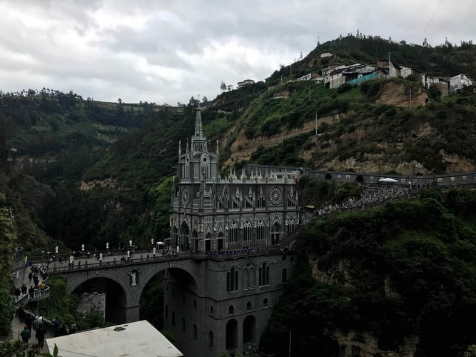 Santuario de Virgen de Las Lajas