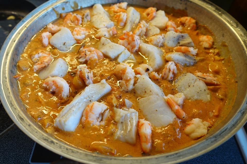 Cataplana de marisco, Portuguese Food, Portuguese cuisine, traditional Portuguese food, food in Portugal, Portuguese dishes