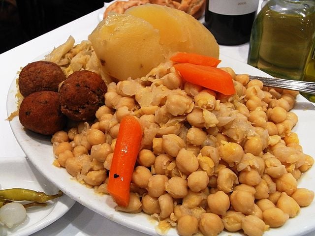 Cocido madrileno, Spanish Food, spanish cuisine, traditional spanish food, food in Spain, Spanish dishes