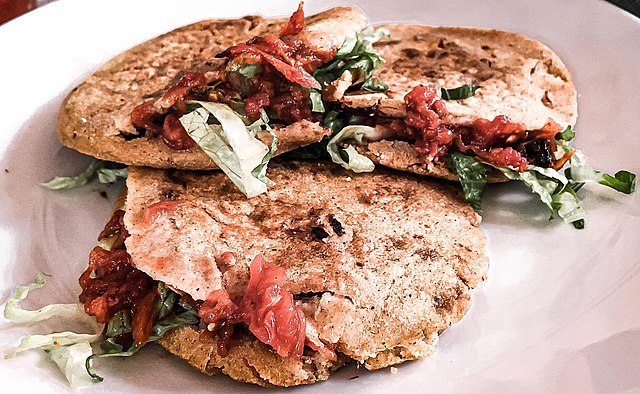 MEXICAN DISHES, FOOD IN MEXICO, MEXICAN CUISINE, MEXICAN FOODS, GORDITAS