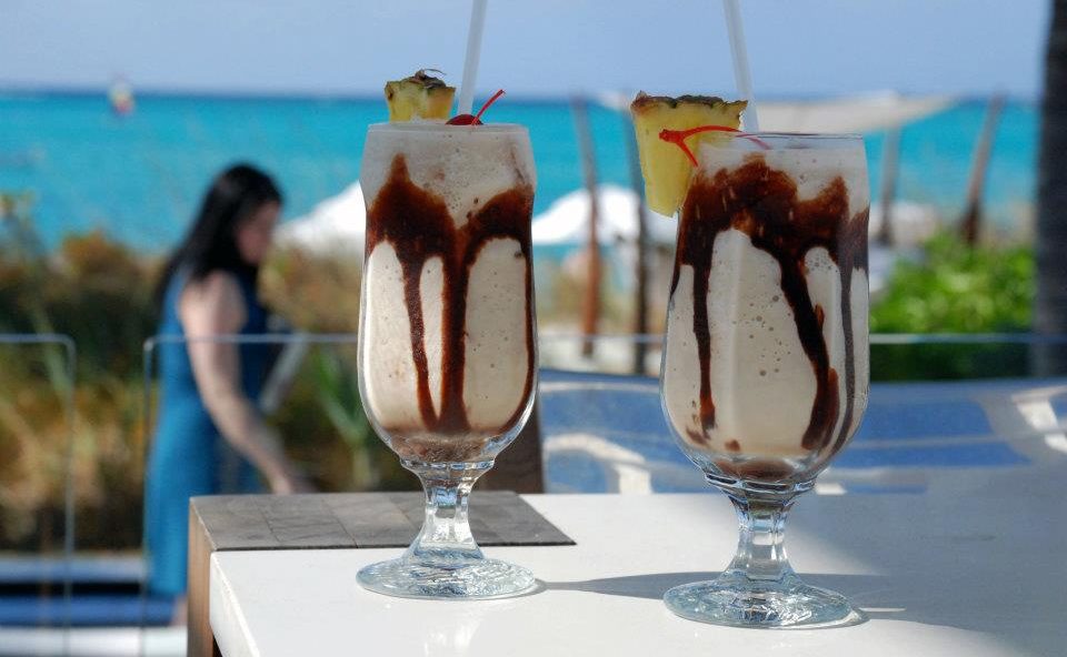 Aruba Food, Aruba cuisine, Traditional Aruban Food, food in Aruba, drinks in Aruba, Aruba dishes, Aruban drinks, Slippery Monkey