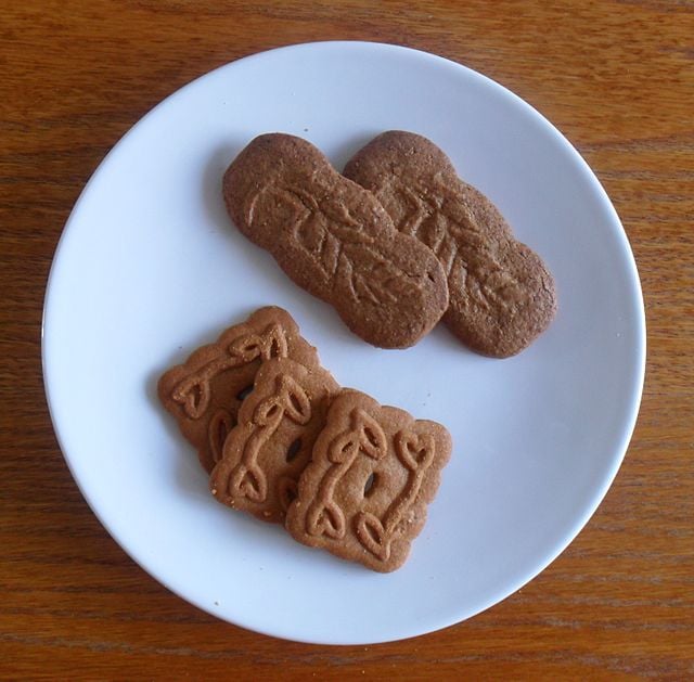 Belgium Food, Belgium cuisine, Traditional Belgium Food, dessert in Belgium, Belgium dishes, Belgian food, Belgian dishes, Belgian cuisine, Belgian desserts, speculoos