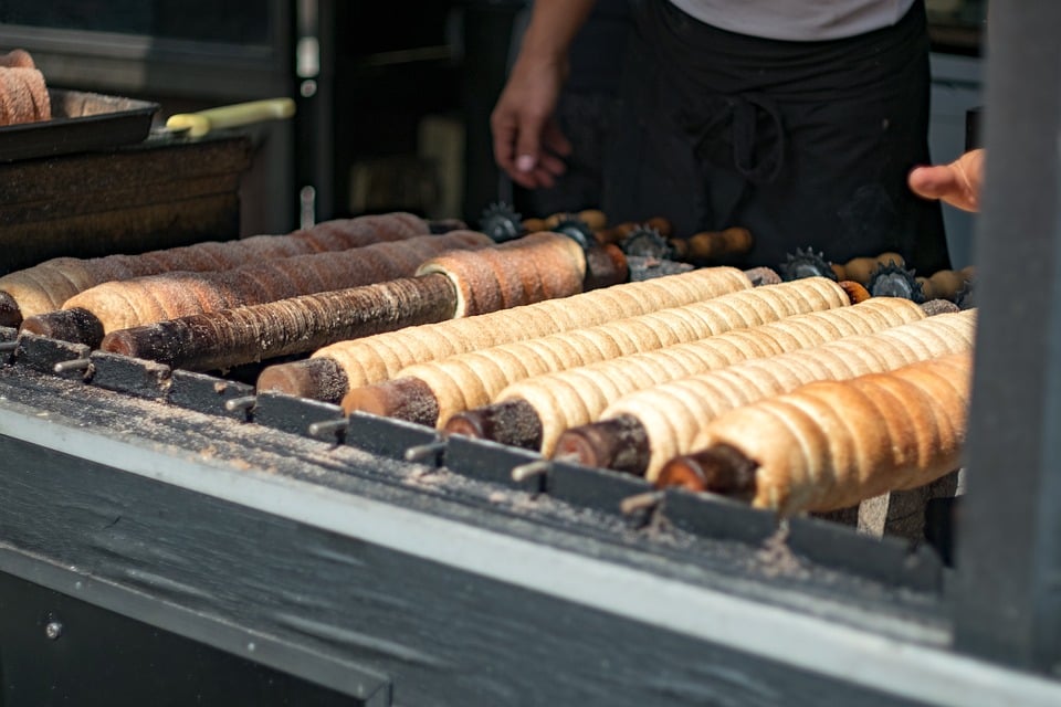 Czech Republic Food, Czech Republic cuisine, Traditional Czech Republic Food, food in Czech Republic, Czech Republic dishes, trdelník
