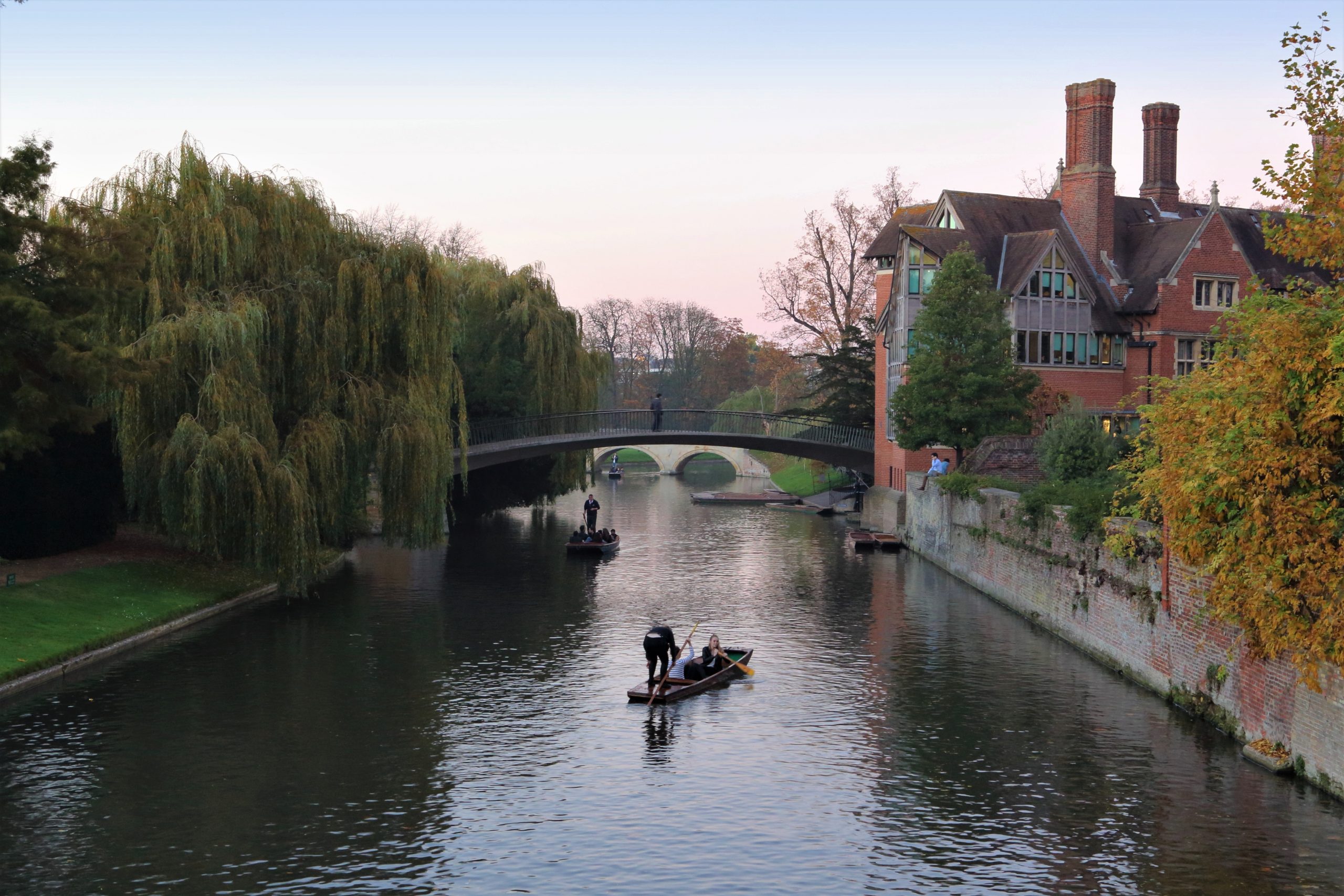 How To Get From Luton Airport To Cambridge - All Possible Ways, cheapest way from Luton airport to Cambridge, Luton airport to Cambridge,